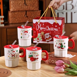 Taza <span class=keywords><strong>de</strong></span> Cerámica <span class=keywords><strong>de</strong></span> Papá Noel con Tapa y Pajita, Linda Taza <span class=keywords><strong>de</strong></span> <span class=keywords><strong>Café</strong></span> con Diseño <span class=keywords><strong>de</strong></span> Árbol <span class=keywords><strong>de</strong></span> Navidad, Regalo Festivo para el Hogar y la Oficina - Product Image 1
