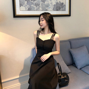 Black Spaghetti Strap Long Dress Sweetheart Neckline Waist Cinching Slim Fit Elegant French Style Evening Dress - Product Image 4