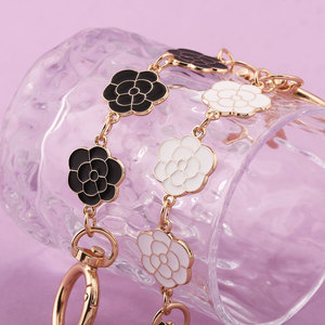 จี้กระเป๋าโซ่ Camellia กระเป๋าแฟชั่นกระเป๋ากระดุมสองเม็ดพวงกุญแจโลหะสร้างสรรค์ - Product Image 4