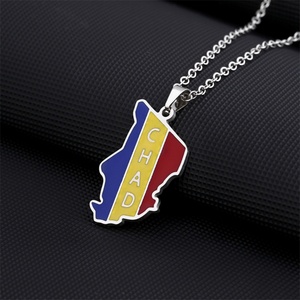 Collar con Mapa de la República de Chad, África, Bandera Nacional en Esmalte, Collar Personalizado con Mapa de País, Colgante de Mapa de Acero Inoxidable - Product Image 3