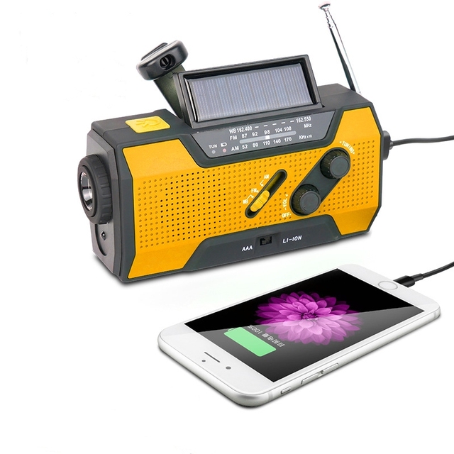 Survival Disaster Preparedness Radio Emergency Hand Crank Solar Powered with LED Flashlight 2000mAh Power Bank