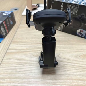 Support de téléphone de voiture à ventouse avec chargeur sans fil rapide 15W pour pare-brise en plastique - Product Image 2