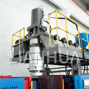 Machine de fabrication de conteneurs liquides en plastique PP/PE/ABS de <span class=keywords><strong>40L</strong></span>, 50L, 60L par extrusion-soufflage - Product Image 2