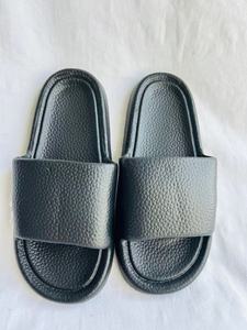 Ciabatte Nere in PU da Uomo, Antiscivolo con Suola in EVA, per Tutte le Stagioni, Punta Aperta, Taglie 36-41 - Product Image 1