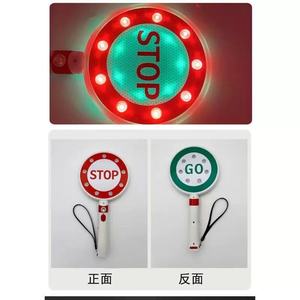 Panneau de signalisation routière LED à piles, personnalisable, vente en gros directe d'usine, signalisation portative rouge Stop, flèche verte clignotante - Product Image 2