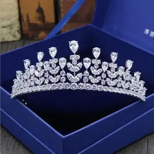 Rakol APHAN101 MICRO ASFALTATA ZIRCONE PIENO TIARA ORECCHINI SET di RAME ZIRCONE GIOIELLI DA SPOSA CZ SPOSA CORONA