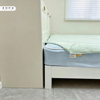 Suite de chambre d'enfant en bois style nordique crème, avec lit tatami, armoire et bureau, mobilier de maison pour petits espaces