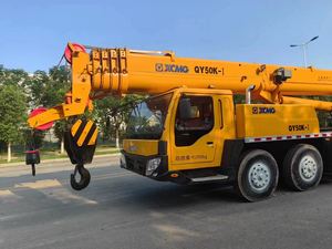 בשימוש 50 טון qy55 משאית ניידת עגור על ידי פופולרי סיני מותג מקורי מכירה עם ליבה מנוע תיבת הילוכים - Product Image 3