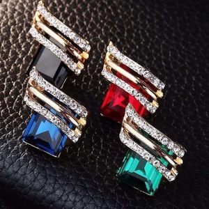 Orecchini Pendenti a Forma di Ala per Donne, Design Geometrico Quadrato, Eleganti Accessori per Orecchie che Valorizzano il Viso, Regalo Quotidiano - Product Image 2