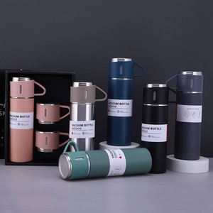 Ensemble de Bouteilles Isothermes en Gros en Acier Inoxydable 201/304 – Coffret Cadeau Thermos et Tasses Isothermes avec 3 Couvercles - Product Image 1