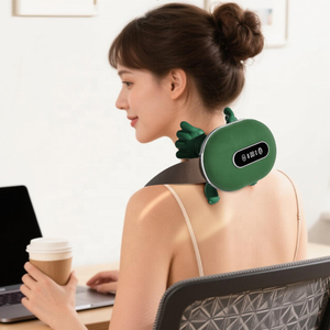 Masseur de cou portable avec massage <span class=keywords><strong>sans</strong></span> <span class=keywords><strong>fil</strong></span>, technologie de pétrissage à double impulsion chauffante et conception suspendue <span class=keywords><strong>rechargeable</strong></span> par USB - Product Image 3