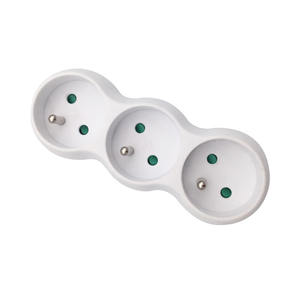 Adaptador francés de 3 salidas, 16A, 250V, max, 3680W - Product Image 1