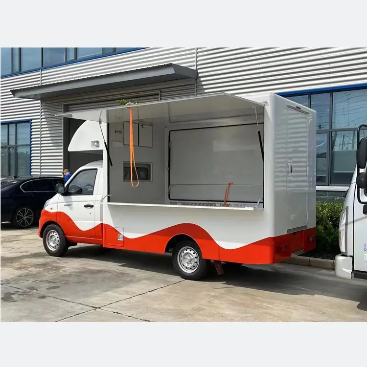 FOTON Camion de nourriture mobile de petite taille avec cuisine complète Camion de nourriture mobile pour le café