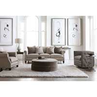Tables d'appoint modernes en métal de qualité supérieure avec un style artisanal, pieds robustes et plateau lisse pour salon et bureau