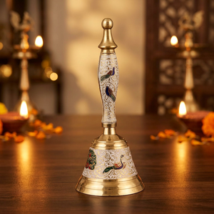 Campana de Puja de Latón con Diseño de Pavo Real en Meenakari Plateado y Mango de Madera para Adoración en el Hogar - Product Image 4