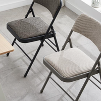 Chaise de banquet pliante de luxe en métal et cuir PU, moderne, pour intérieur et extérieur, idéale pour hôtels, bureaux et mariages - Vente en gros sur mesure