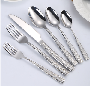 DFU233 Nouveauté Mode Spéciale – Couverts en Acier Inoxydable à Manche Martelé : Couteau de Table, Couteau à Steak, Fourchettes de Table, Fourchettes à Dessert – Personnalisables - Product Image 2