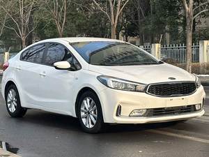 Kia K320 2016 1.6 Automático GL con Personalización Interior, Bajo Consumo de Combustible, Amplio Espacio Trasero, <span class=keywords><strong>Precio</strong></span> Económico de Auto de Segunda Mano - Product Image 3