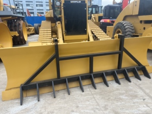 รถดันดิน CAT D5M มือสอง ลดราคาพิเศษ, กำลัง 110 แรงม้า, ระบบเกียร์ Powershift, ระบบไฮดรอลิกที่เสถียร, รถดันดินขนาดกลาง - Product Image 6