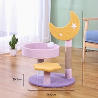 Petit arbre à chat multi-niveaux avec griffoir, lit rond sur la perchoir supérieure et jouet pompon suspendu pour chatons et chats d'intérieur