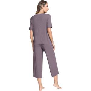 ชุดนอนสำหรับผู้หญิง เสื้อแขนสั้นคอวีและกางเกงขาสั้น ชุดนอนลำลอง ชุดนอนสั่งทำ - Product Image 4