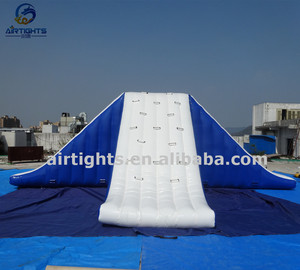 Tour flottante Jeu D'<span class=keywords><strong>action</strong></span> Géant D'escalade Coulissante Tour D'eau Gonflable pour Parc Aquatique - Product Image 3