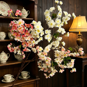 Hochrealistische, große Kunstblumen aus Kunststoff, künstliche weiße Kirschblütenzweige mit Knospen, Wohnzimmerdekoration - Product Image 2