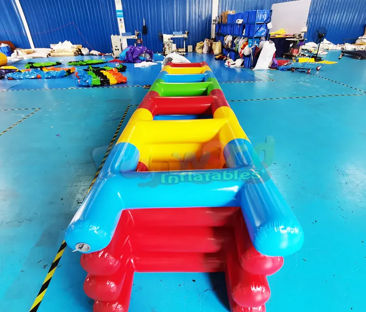 कार्निवल थोक आउटडोर बच्चों इंटरैक्टिव टीम बिल्डिंग खेल खेल wipeout खेल inflatable सीढ़ी