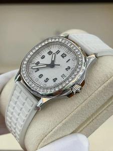 Montre mécanique automatique blanche personnalisée de haute qualité avec bracelet en caoutchouc, cadran blanc et lunette sertie de diamants pour femmes - Product Image 3