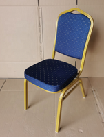 Chaise de restaurant fabriquée en Chine, robuste et résistante, chaise de salle d'événements, chaise de banquet empilable avec cadre en métal doré, en vente