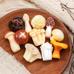 Juguetes de comida en miniatura simulados: pequeños champiñones shiitake, hongo blanco, hongo negro. Accesorios de decoración DIY para jardinería - Product Image 1