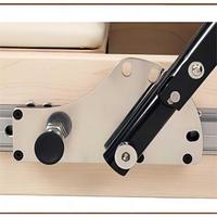 Reformer de Pilates Pink Maple con Media Torre para Uso Profesional en Estudios de Pilates y Entrenamiento Integral