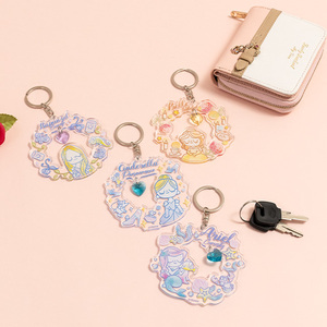 Cadeaux Riends personnalisés de haute qualité breloques en acrylique suspendus porte-clés mignon à vendre - Product Image 5
