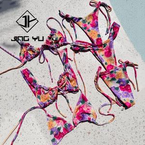 Ensemble de maillot de bain à bretelles de plage de haute qualité, imprimé personnalisé, bohème, écologique, micro bikini en nylon - Product Image 1