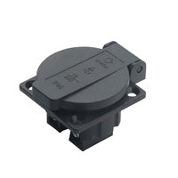Prise d'extension industrielle étanche IP44 de norme européenne avec connexion à vis de type carte intégrée 16A 250V