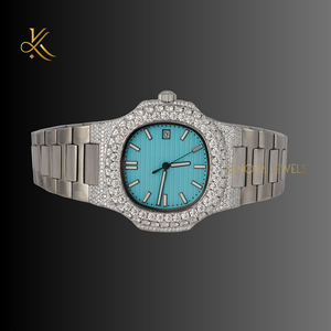 Exquisito reloj de diamantes Moissanite elaborado con precisión y lujo para aquellos que aprecian los relojes de calidad superior - Product Image 1