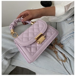 Bolso Bandolera Pequeño de PU para Mujer, Estilo Versátil, Color Sólido, con Cierre de Cremallera, Cadena Moderna, Estilo Influencer - Product Image 2