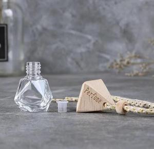 Botella difusora de caña de vidrio vacía con logotipo personalizado, desodorante colgante para coche, contenedor de Perfume cuadrado de 8ml - Product Image 5