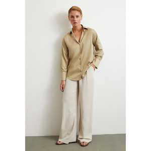Camisa Minimalista Beige de Popelina para Mujer, Estilo Casual con Botones - Product Image 5