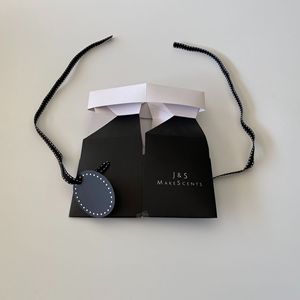 Foldable Paperboard <b>Gift</b> <b>Box</b> With Ribbon Customizable Packaging For <b>Present</b> - Product Image 2