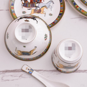 Service de table de luxe en porcelaine fine à 10 pièces, motif quatre chevaux de guerre, en porcelaine osseuse, avec logo personnalisé, accessoires de cuisine très vendus - Product Image 4