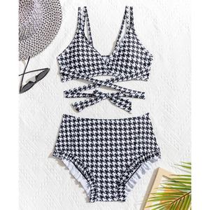 Maillot de bain de luxe blanc grande taille pour femme avec imprimé floral et soutien-gorge push-up, paréo pour jeune femme en promotion - Product Image 1