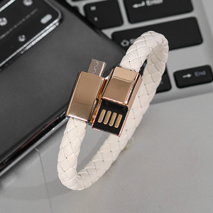 Cable de Carga y Transferencia de Datos Tipo-C de 12W, en Cuero Genuino y Aleación de Zinc, con Baño de Oro de 24K, Longitud Personalizable y Grabado Láser Personalizado - Product Image 4