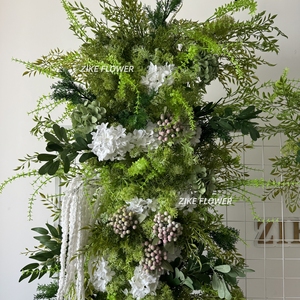 Sfondo Floreale Artificiale Realistico ZIKE con <span class=keywords><strong>Fiori</strong></span> <span class=keywords><strong>di</strong></span> Seta e Fogliame Verde per Vetrine <span class=keywords><strong>di</strong></span> Negozi e Matrimoni - Stile Moderno - Product Image 4