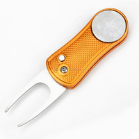 Outil de réparation de divots de golf Pop-up Switchblade avec marqueur de balle magnétique