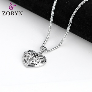 Pendentif Cœur Nœud Celtique en Acier Inoxydable, Bijou de Mode Viking Nordique Gothique Bohème en Acier Titane pour Hommes et Femmes - Product Image 2