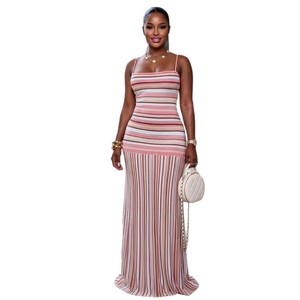 Abito lungo a righe da donna con spalline sottili, senza maniche, aderente, plissettato, casual, estivo, da spiaggia - Product Image 4