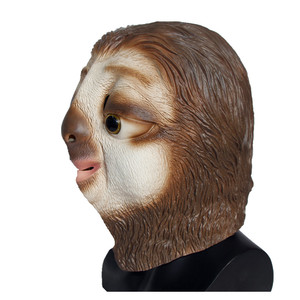 Máscara de Látex de Perezoso de Cabeza Completa Marrón/Blanco con Textura Realista, Ojos Amarillos Brillantes, Boca Sonriente Adorable, Suave y Cómoda para Fiesta de Halloween - Product Image 2