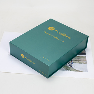 Boîte en papier rigide à fermeture magnétique de luxe personnalisée pour flacon de parfum avec emballage de boîte, noir mat, estampage or, boîte cadeau cosmétique - Product Image 5