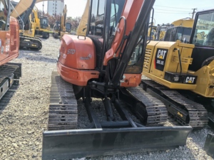รถขุดขนาดเล็ก Kubota Kx161 ได้รับการรับรองมาตรฐาน CE พร้อมหัวเจาะแบบ Thumb Auger รถขุดขนาดเล็ก 6 ตัน เครื่องยนต์ Kubota - Product Image 5